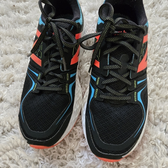 New Balance/Fresh Foam Vongo Sneakers - Picture 7 of 9